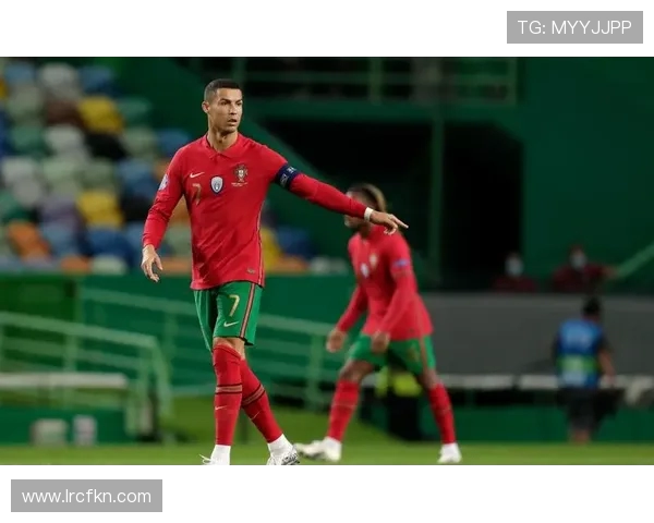 C罗对阵西班牙的精彩瞬间回顾与个人集锦分析 C罗对阵西班牙的精彩瞬间回顾与个人集锦分析