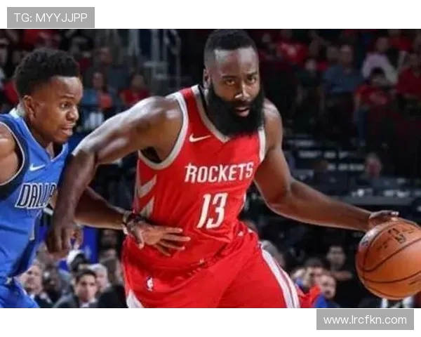 勇士与老鹰常规赛激战回顾球员表现与战术分析全解析 勇士与老鹰常规赛激战回顾球员表现与战术分析全解析