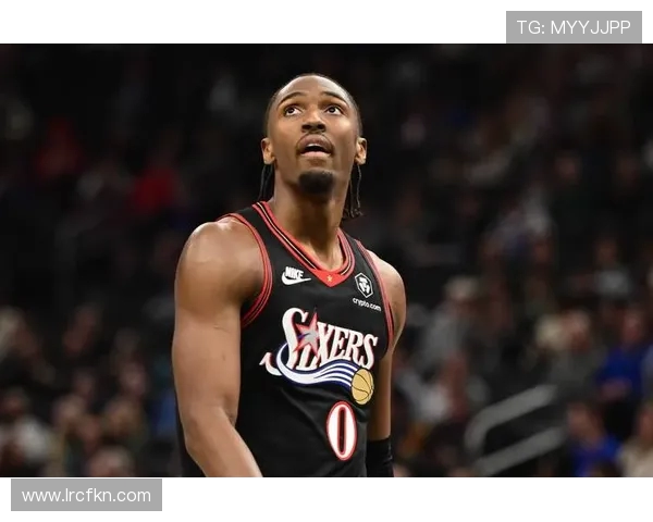 贾雷斯沃克的篮球之路：从新星崛起到NBA梦想的追逐