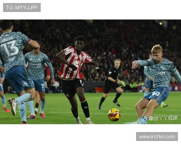 谢菲尔联迎战曼联英超激战双方争夺三分精彩对决即将上演